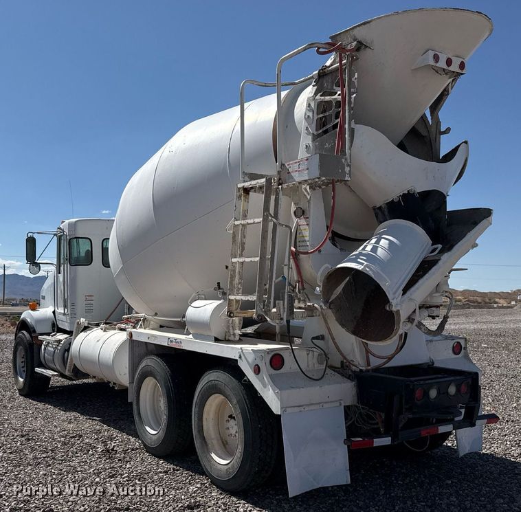 image for item DO2520 2015 Kenworth T800 ready mix truck