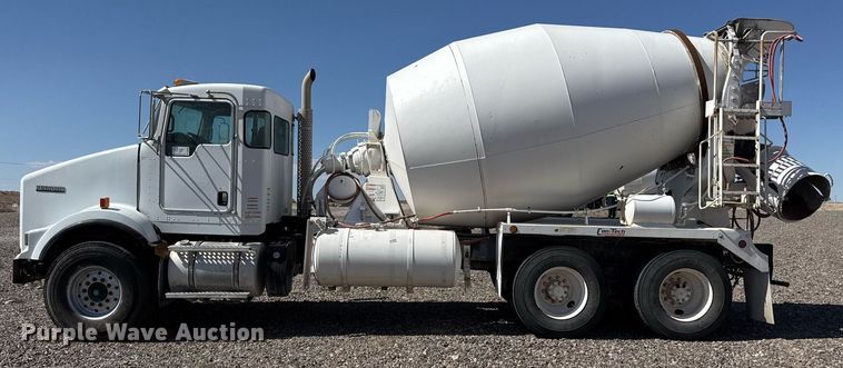 image for item DO2520 2015 Kenworth T800 ready mix truck