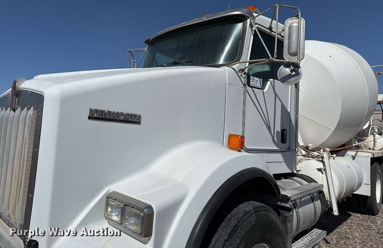 image for item DO2520 2015 Kenworth T800 ready mix truck