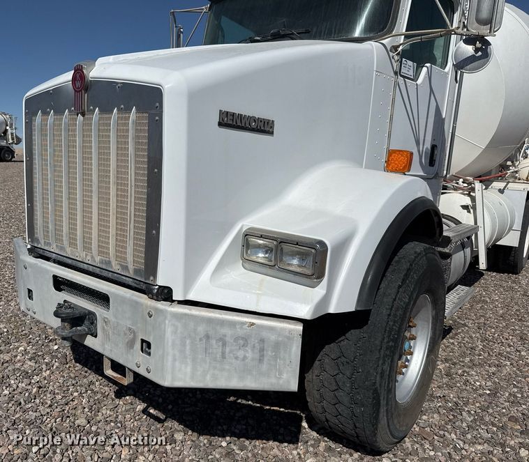 image for item DO2520 2015 Kenworth T800 ready mix truck