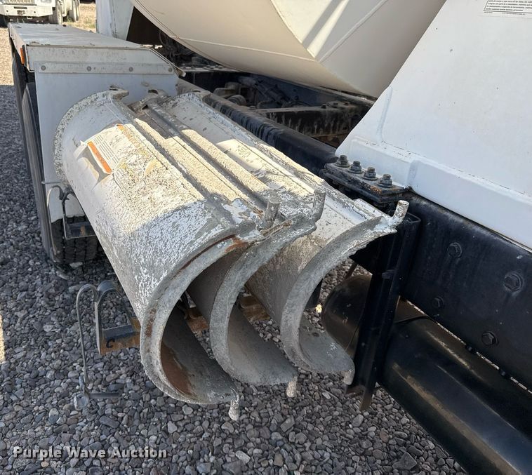 image for item DO2520 2015 Kenworth T800 ready mix truck