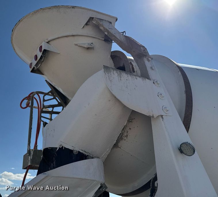 image for item DO2520 2015 Kenworth T800 ready mix truck