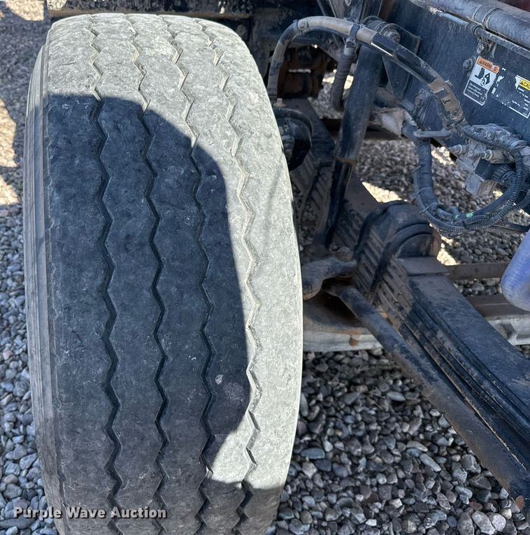 image for item DO2520 2015 Kenworth T800 ready mix truck