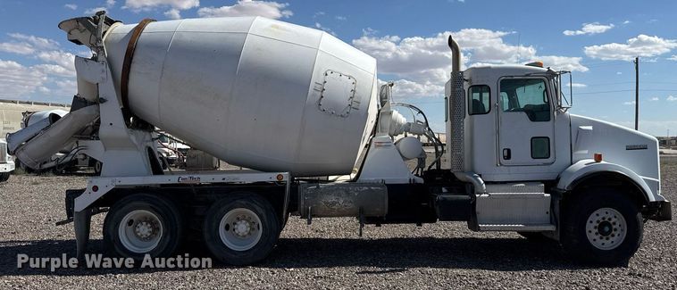 image for item DO2521 2015 Kenworth T800 ready mix truck