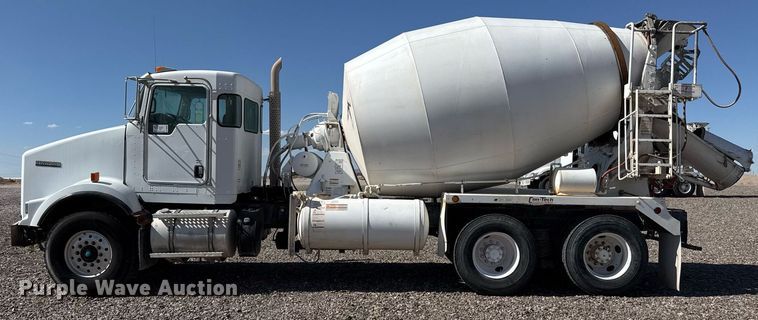 image for item DO2521 2015 Kenworth T800 ready mix truck