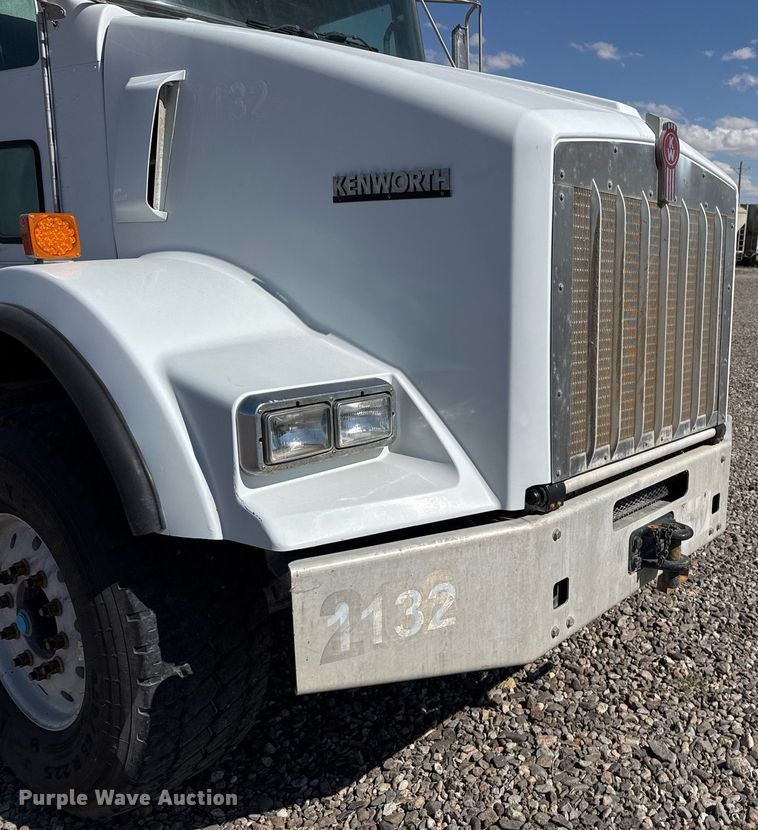 image for item DO2521 2015 Kenworth T800 ready mix truck