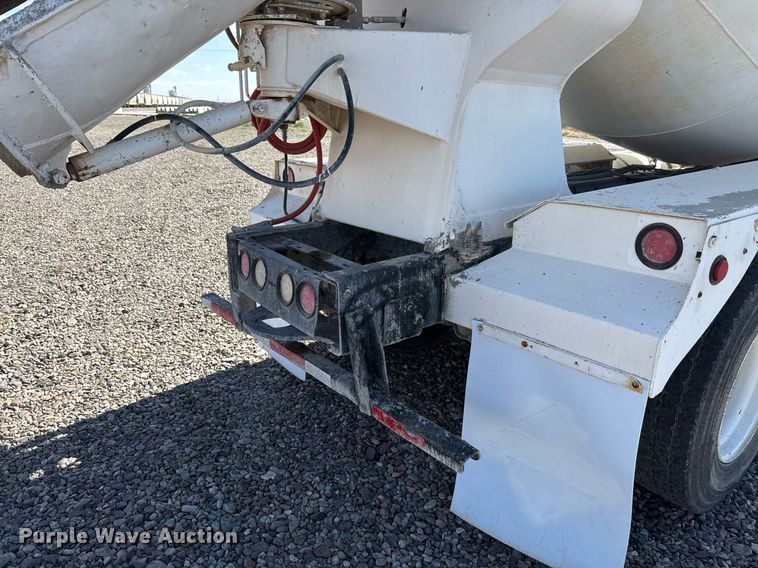 image for item DO2521 2015 Kenworth T800 ready mix truck