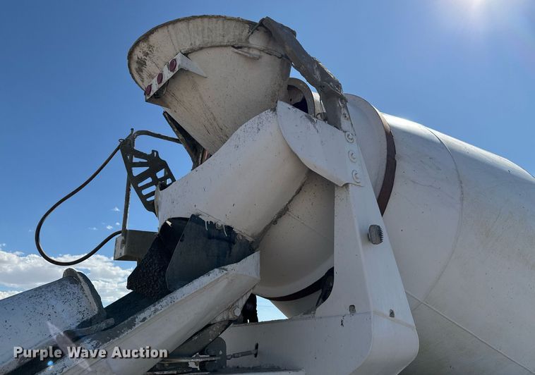 image for item DO2521 2015 Kenworth T800 ready mix truck