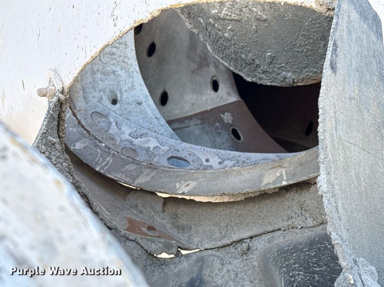 image for item DO2521 2015 Kenworth T800 ready mix truck