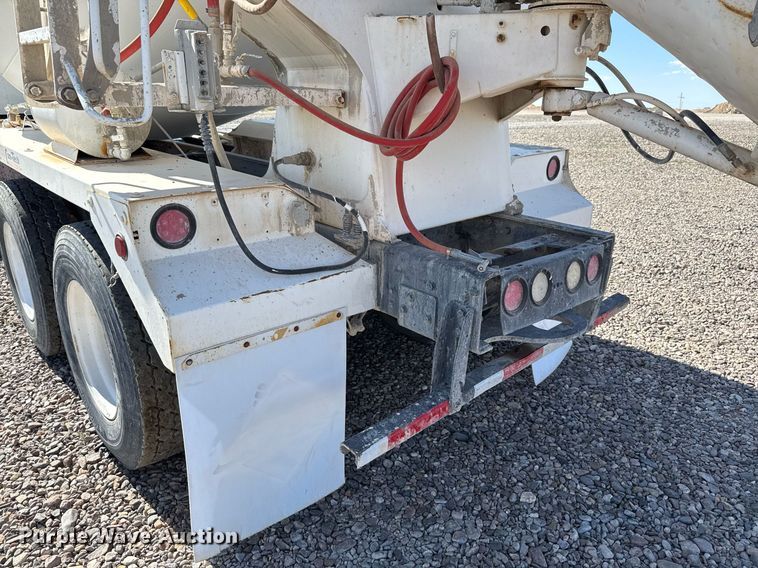 image for item DO2521 2015 Kenworth T800 ready mix truck