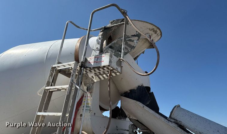 image for item DO2521 2015 Kenworth T800 ready mix truck