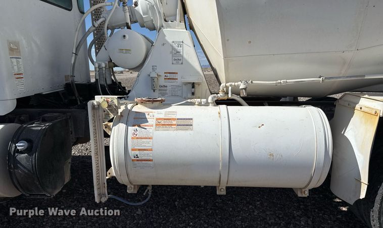 image for item DO2521 2015 Kenworth T800 ready mix truck