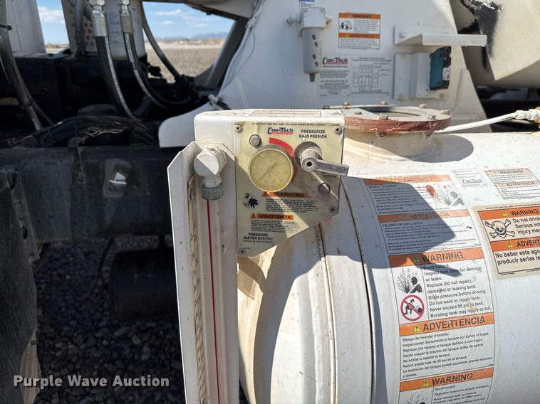 image for item DO2521 2015 Kenworth T800 ready mix truck