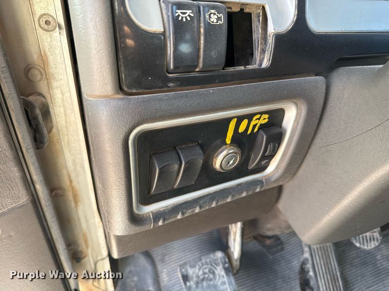 image for item DO2521 2015 Kenworth T800 ready mix truck