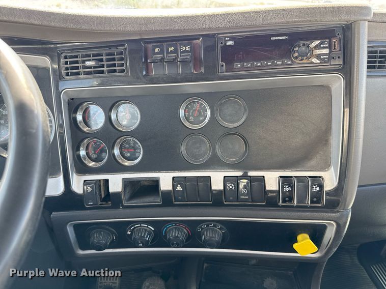 image for item DO2521 2015 Kenworth T800 ready mix truck