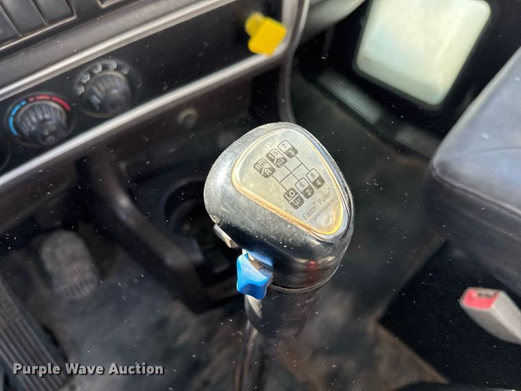 image for item DO2521 2015 Kenworth T800 ready mix truck