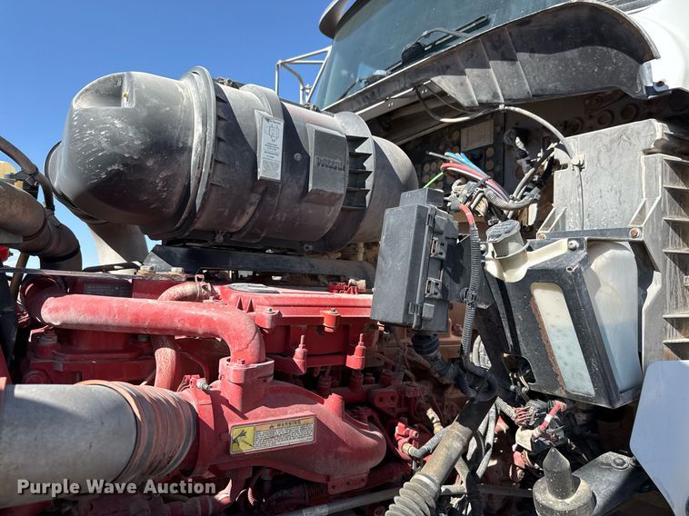 image for item DO2521 2015 Kenworth T800 ready mix truck