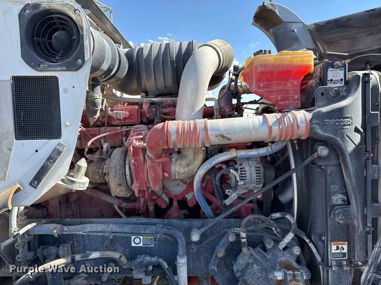 image for item DO2521 2015 Kenworth T800 ready mix truck