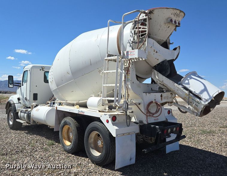 image for item DO2522 2016 Kenworth T880 ready mix truck