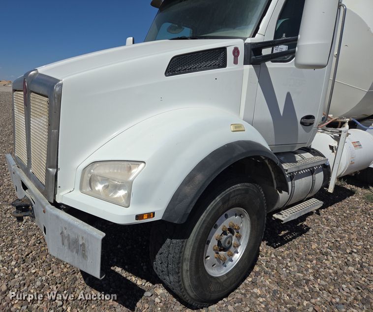 image for item DO2522 2016 Kenworth T880 ready mix truck