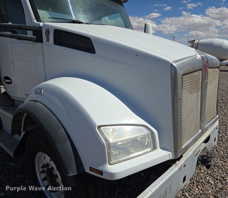 image for item DO2522 2016 Kenworth T880 ready mix truck