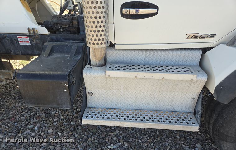 image for item DO2522 2016 Kenworth T880 ready mix truck