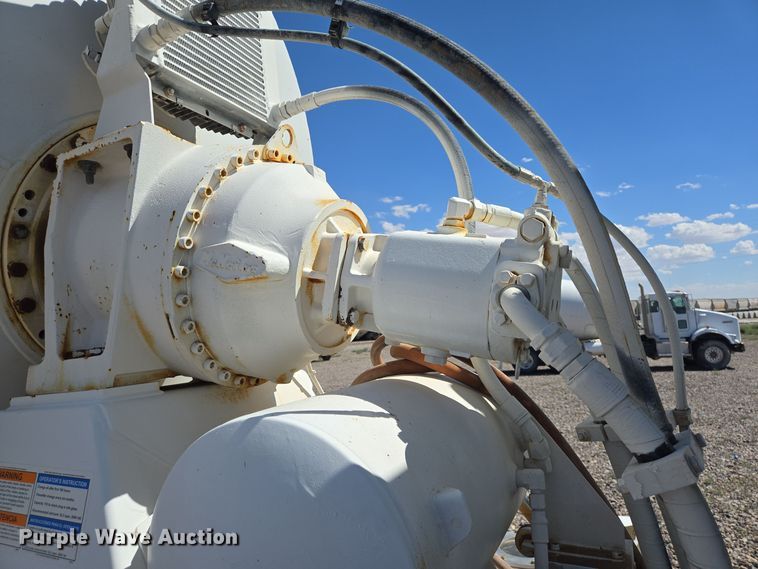 image for item DO2522 2016 Kenworth T880 ready mix truck