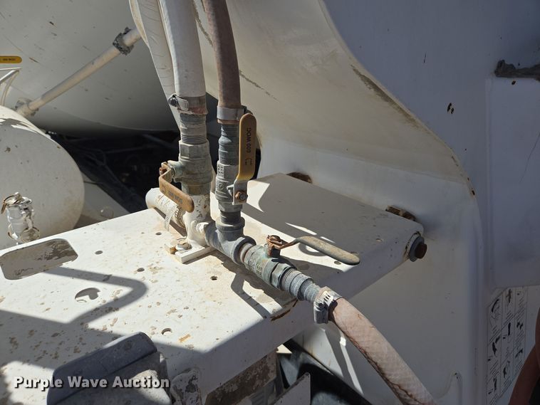 image for item DO2522 2016 Kenworth T880 ready mix truck