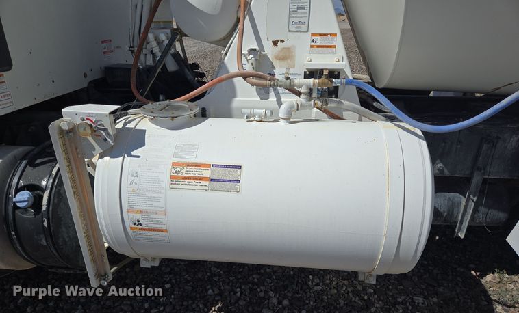 image for item DO2522 2016 Kenworth T880 ready mix truck