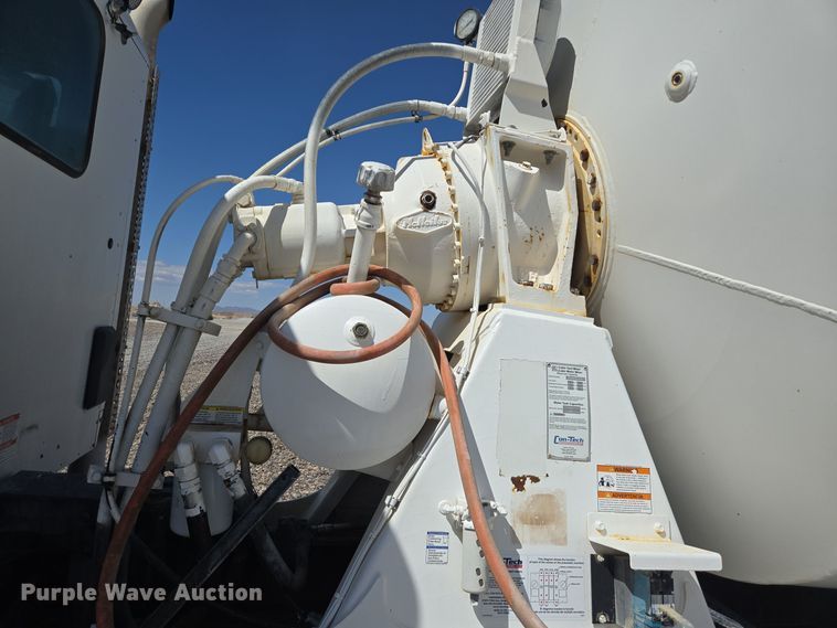 image for item DO2522 2016 Kenworth T880 ready mix truck