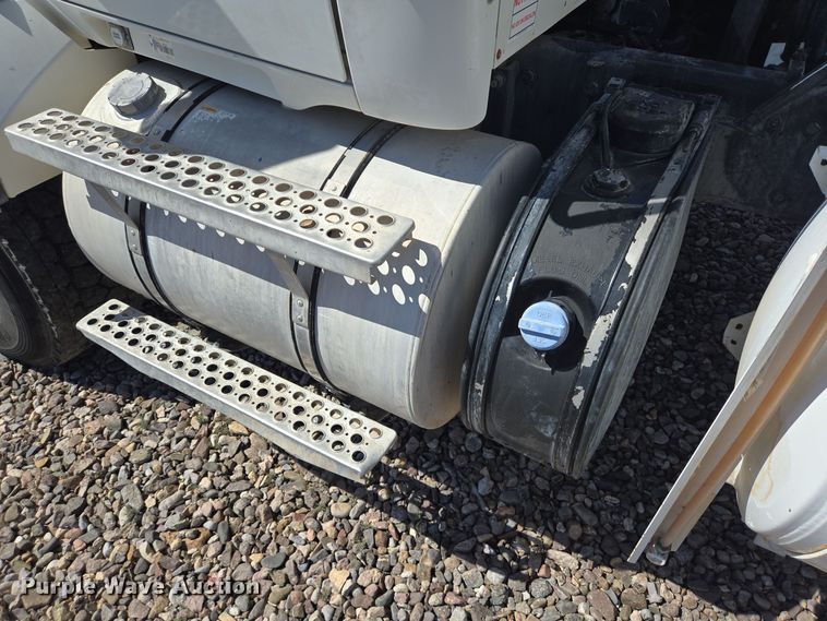 image for item DO2522 2016 Kenworth T880 ready mix truck