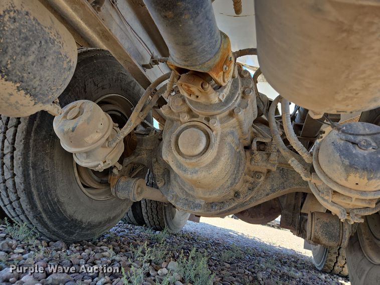 image for item DO2522 2016 Kenworth T880 ready mix truck