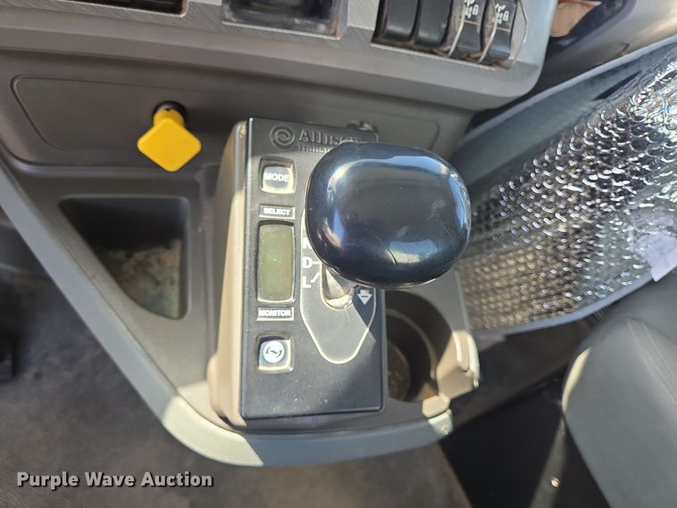 image for item DO2522 2016 Kenworth T880 ready mix truck