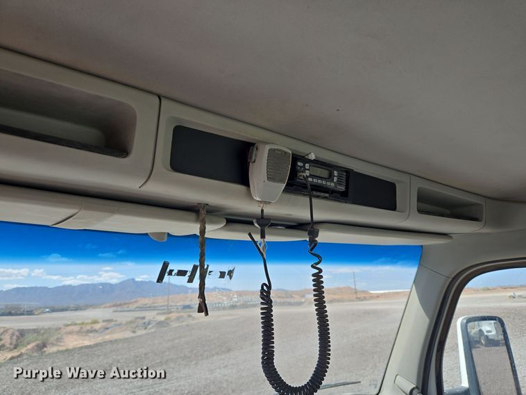 image for item DO2522 2016 Kenworth T880 ready mix truck