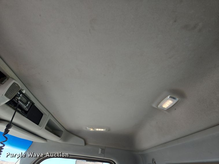 image for item DO2522 2016 Kenworth T880 ready mix truck