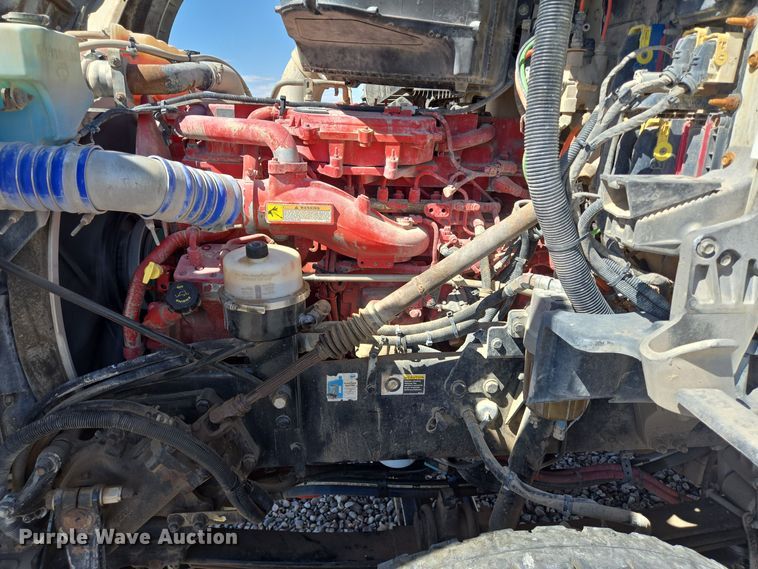 image for item DO2522 2016 Kenworth T880 ready mix truck