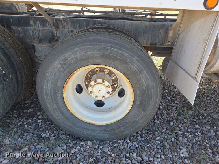 image for item DO2522 2016 Kenworth T880 ready mix truck