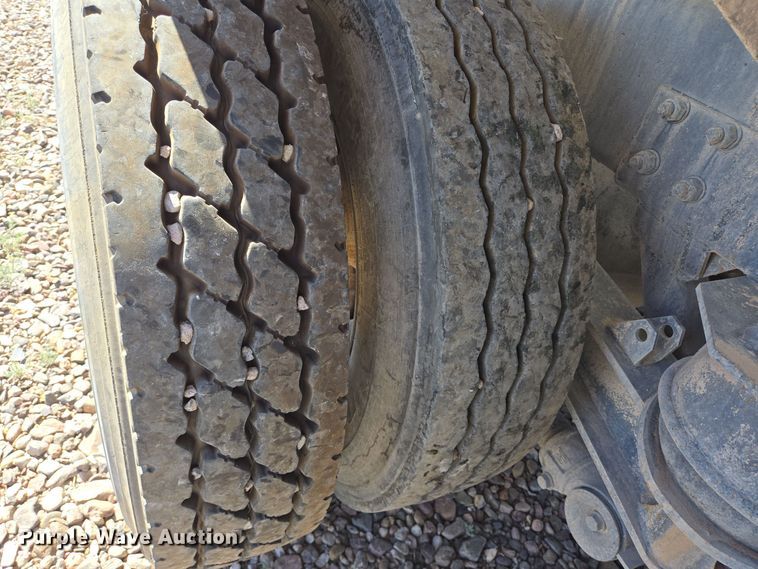 image for item DO2522 2016 Kenworth T880 ready mix truck