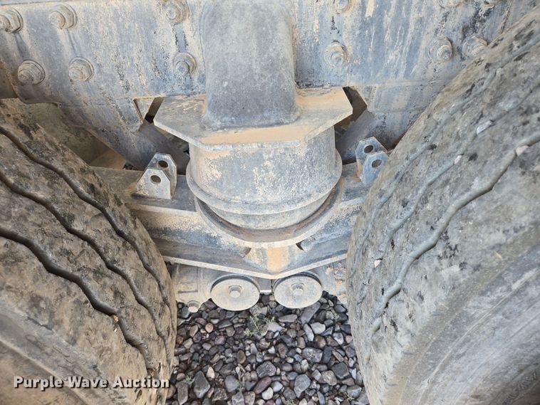 image for item DO2522 2016 Kenworth T880 ready mix truck