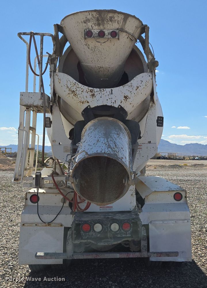 image for item DO2523 2016 Kenworth T880 ready mix truck