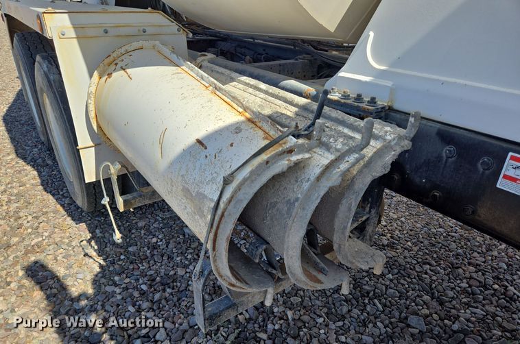 image for item DO2523 2016 Kenworth T880 ready mix truck