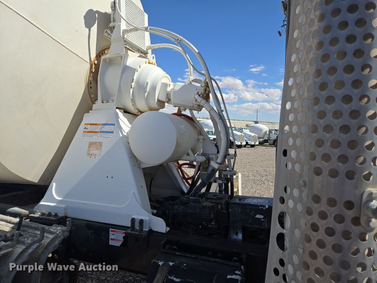 image for item DO2523 2016 Kenworth T880 ready mix truck