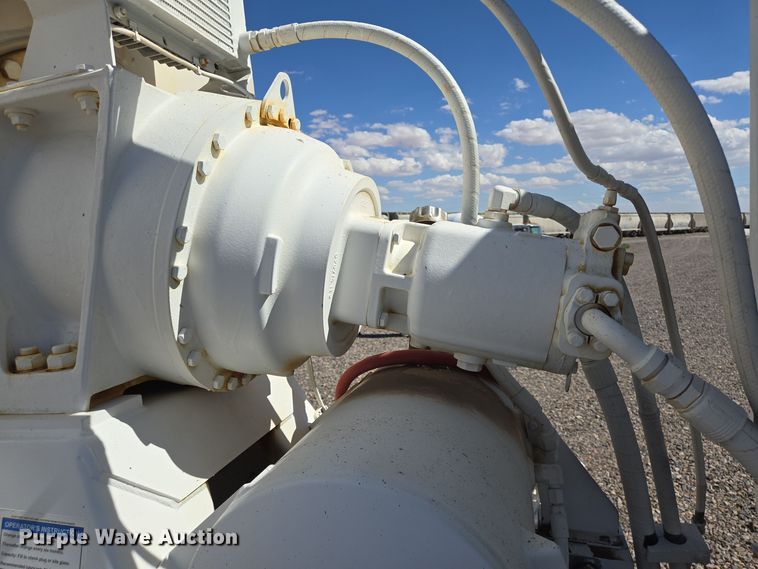 image for item DO2523 2016 Kenworth T880 ready mix truck