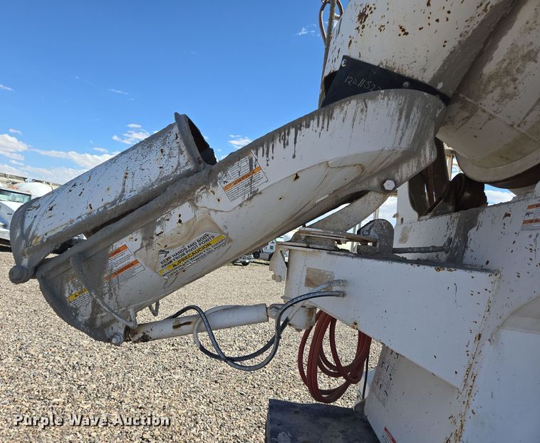 image for item DO2523 2016 Kenworth T880 ready mix truck