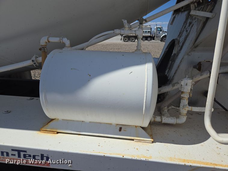 image for item DO2523 2016 Kenworth T880 ready mix truck