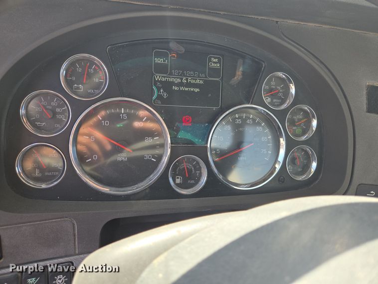 image for item DO2523 2016 Kenworth T880 ready mix truck