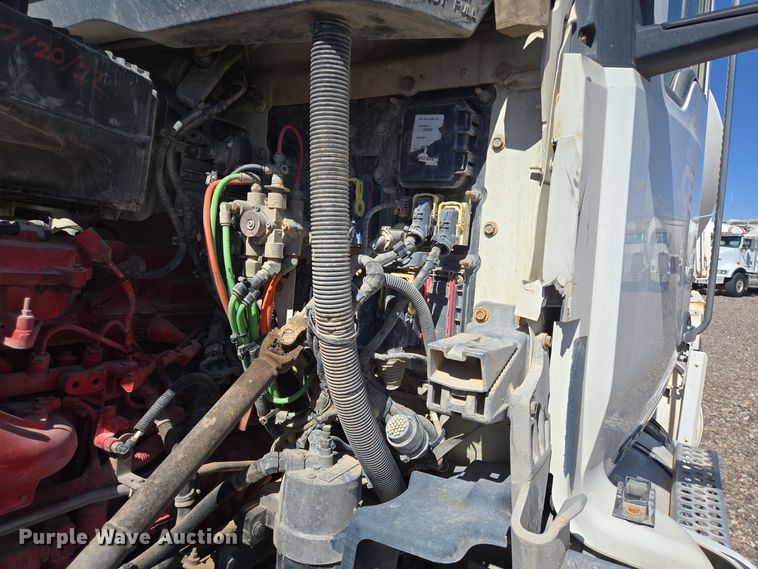 image for item DO2523 2016 Kenworth T880 ready mix truck