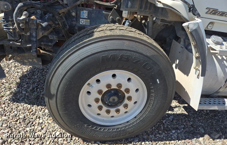 image for item DO2523 2016 Kenworth T880 ready mix truck