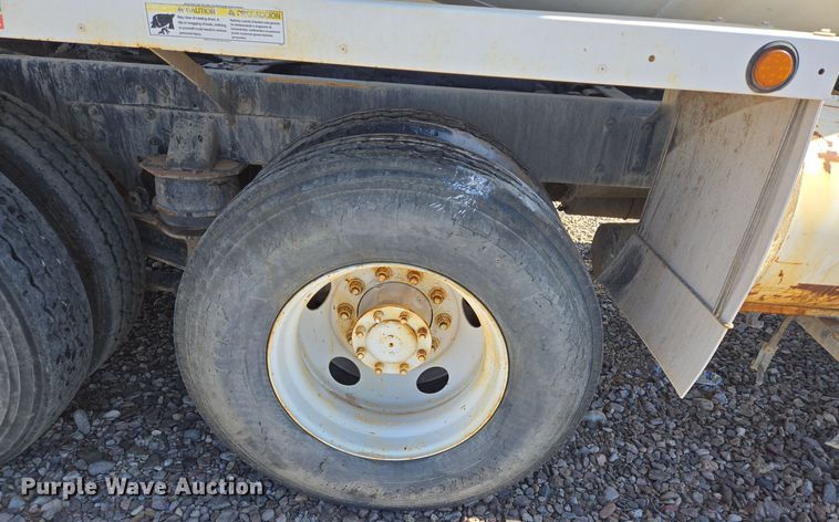 image for item DO2523 2016 Kenworth T880 ready mix truck