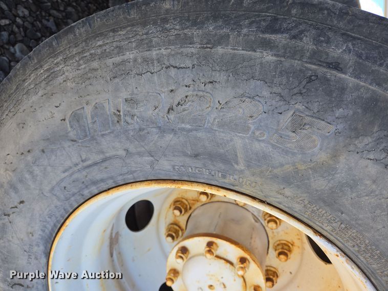 image for item DO2523 2016 Kenworth T880 ready mix truck